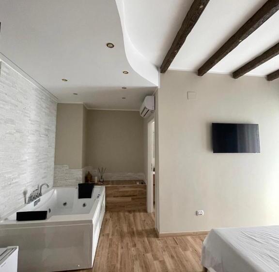 חדר סטנדרט עם ג'קוזי, B&b New Paris & Suite