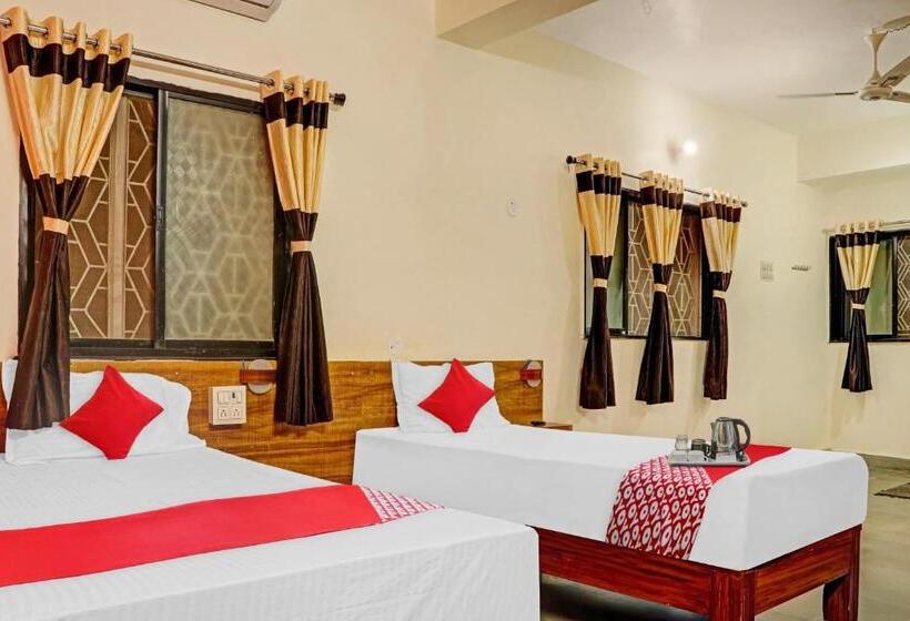 חדר קלאסי לשלושה, Oyo 93089 Sunrise Executive Lodge