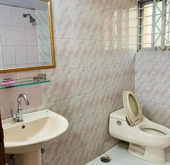 اتاق لوکس, Heaven Inn