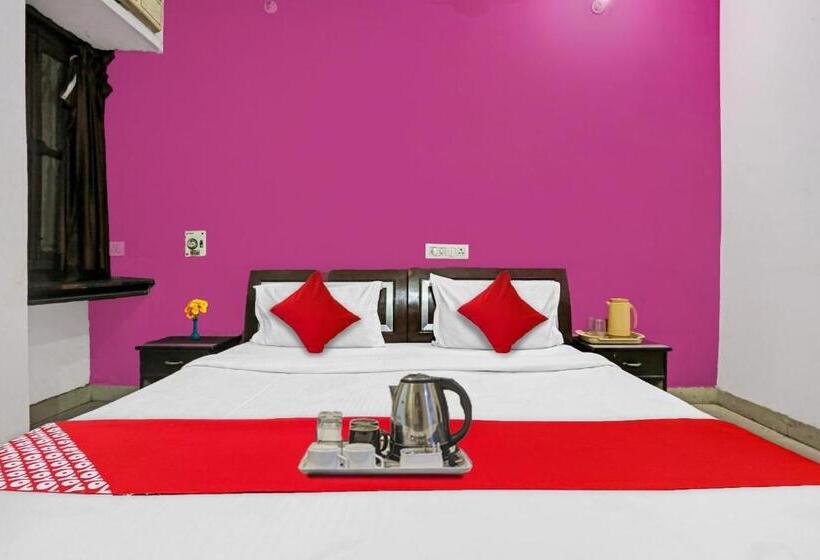 اتاق کلاسیک سه تخته, Flagship 92707  Mahi