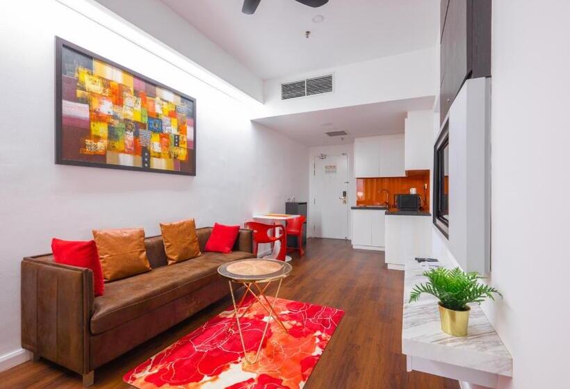 جناح ديلوكس, Greystone Centrestage Pj
