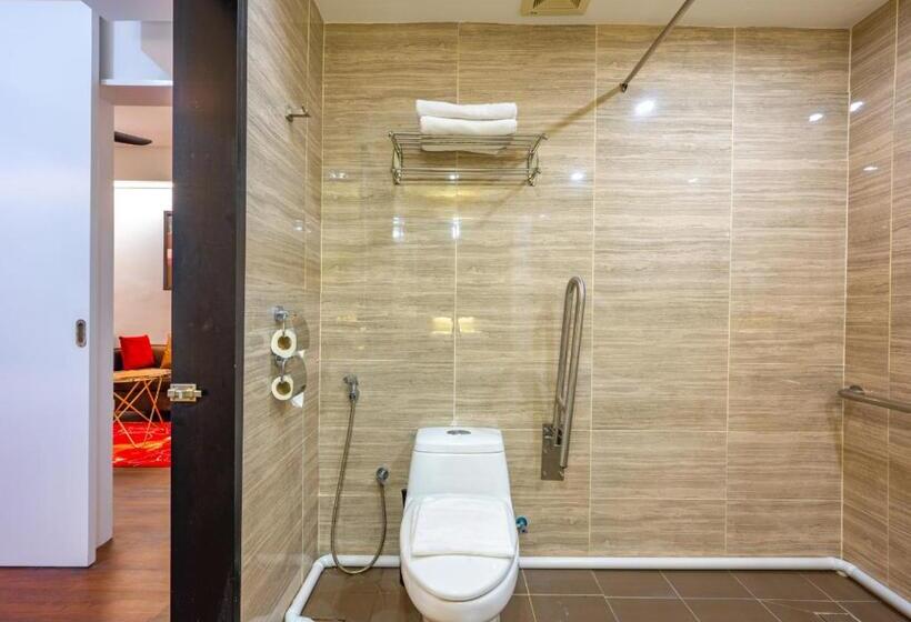 جناح ديلوكس, Greystone Centrestage Pj