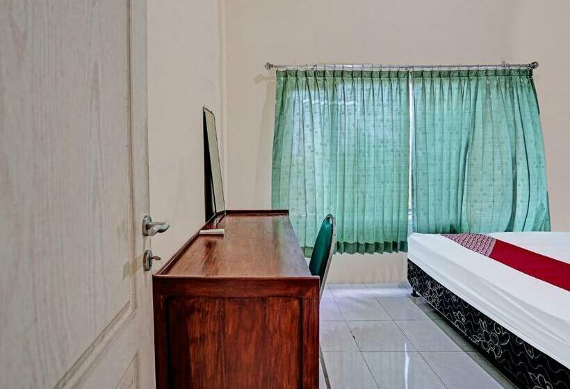 이코노미 룸, Oyo 91572 Kost Esklusif Barokah