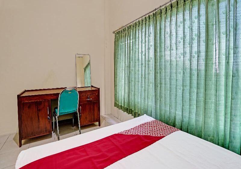 이코노미 룸, Oyo 91572 Kost Esklusif Barokah