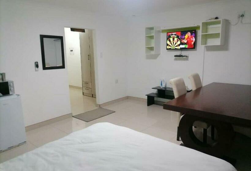 اتاق استاندارد, Royal Guesthouse