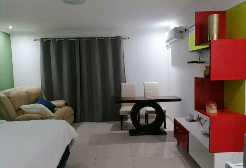 اتاق استاندارد, Royal Guesthouse