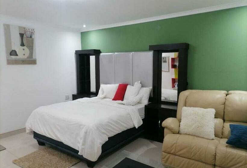 اتاق استاندارد, Royal Guesthouse