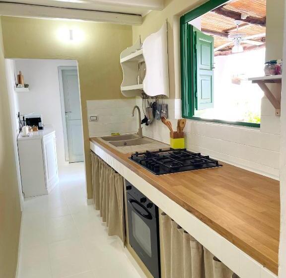 آپارتمان 1 خوابه با چشمانداز دریا, Villa Pomelia, Villa Nel Corso Di Santa Marina Salina A 50 Mt Dal Mare