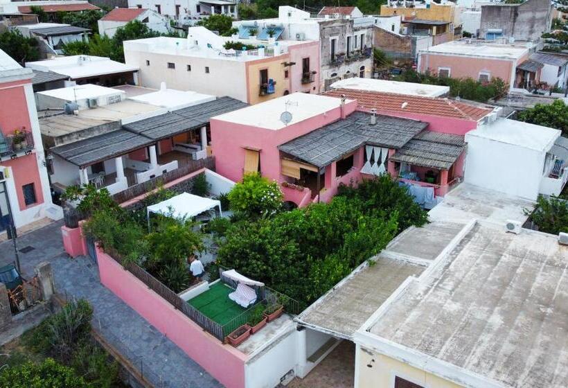 آپارتمان 1 خوابه با چشمانداز باغ, Villa Pomelia, Villa Nel Corso Di Santa Marina Salina A 50 Mt Dal Mare