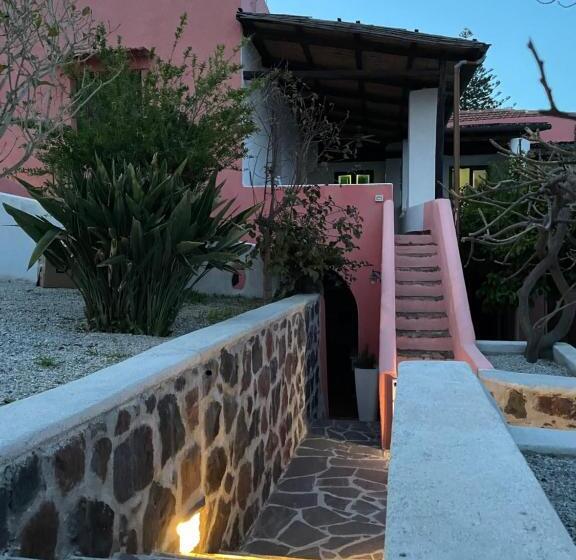 آپارتمان 1 خوابه با چشمانداز باغ, Villa Pomelia, Villa Nel Corso Di Santa Marina Salina A 50 Mt Dal Mare