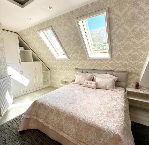 חדר דלוקס עם נוף להרים, Dardania