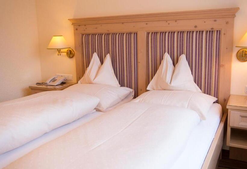 コンフォートルーム, Pension Daniel