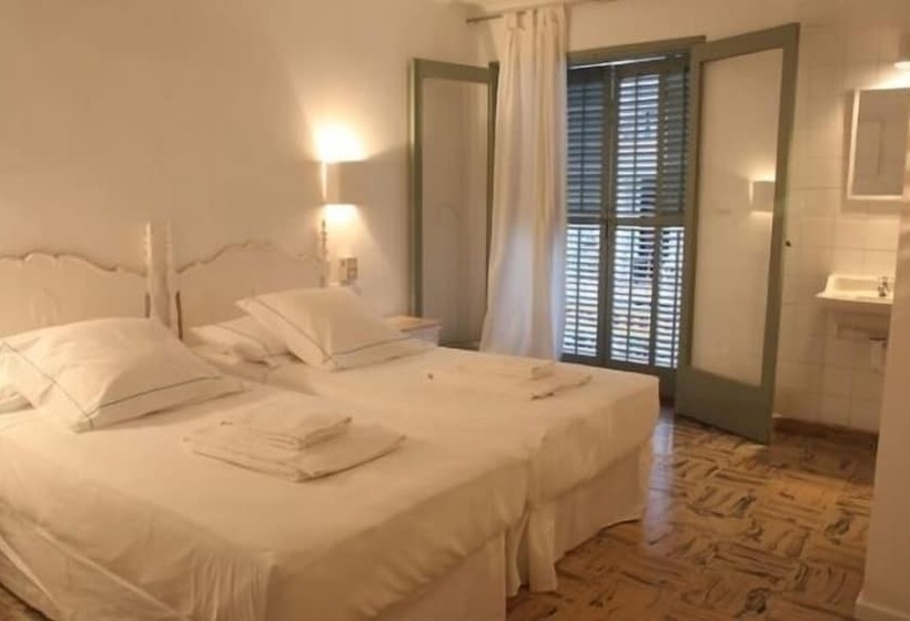 اتاق استاندارد با سرویس بهداشتی مشترک, Juanita Hostal