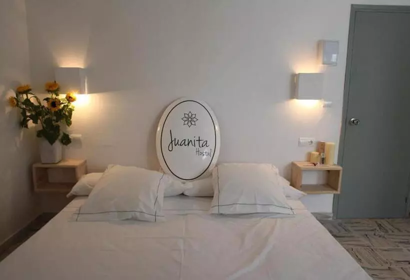 スタンダードルーム, Juanita Hostal