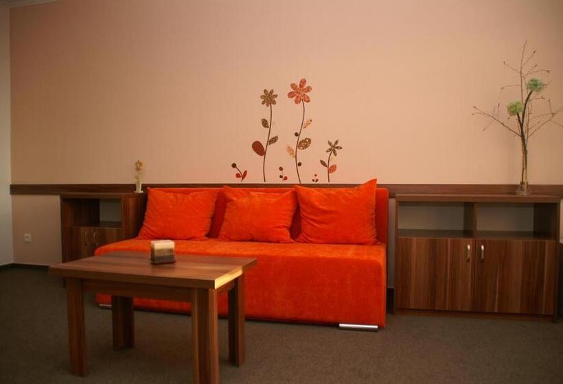 غرفة ديلوكس, Avalanche