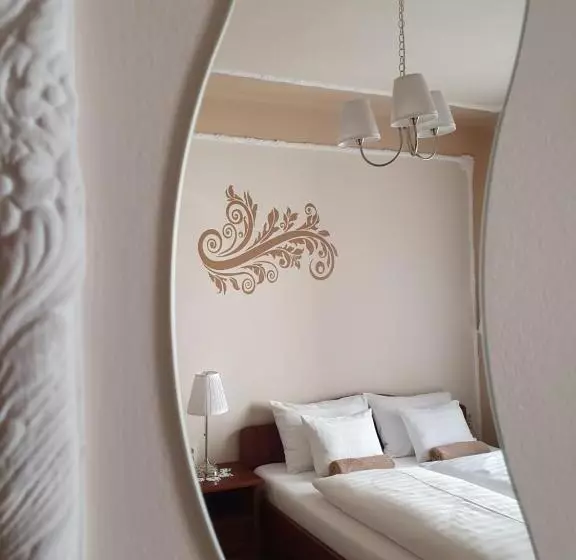 اتاق استاندارد سه نفره, Duna Panzió