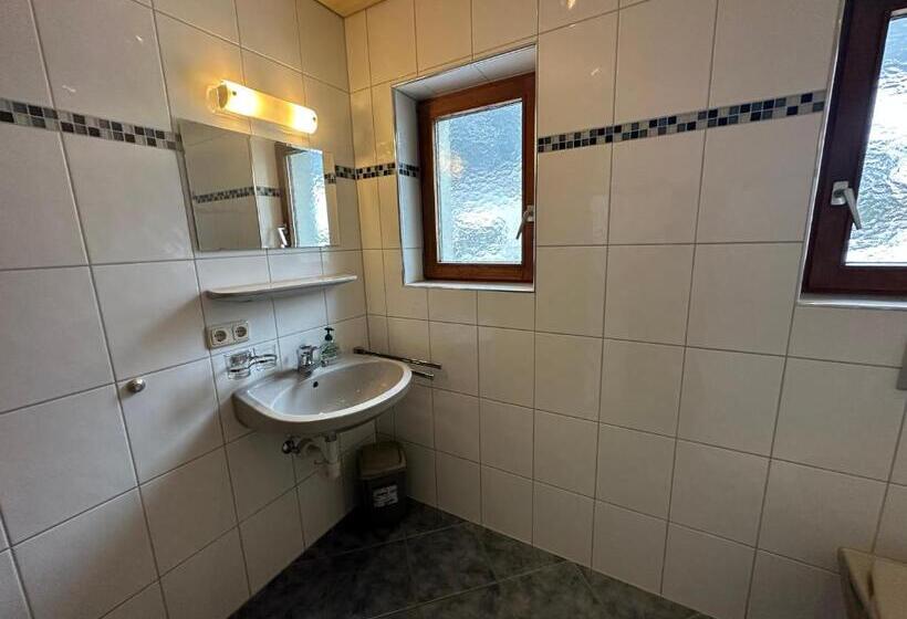آپارتمان 1 خوابه با بالکن, Haus Ausserbach
