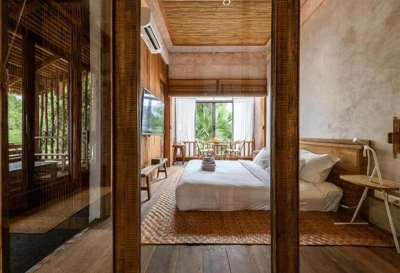 2 Bedrooms Suite Sea View, La A Natu Pranburi