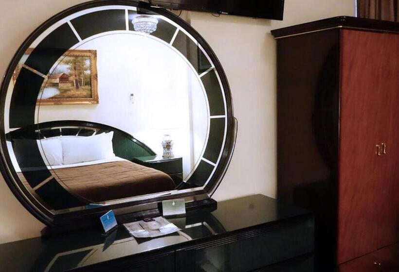 غرفة قياسية سرير كينج, Paris Suites