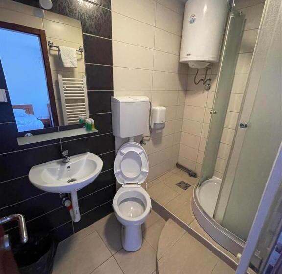 اتاق استاندارد سه نفره, Rooms Gat