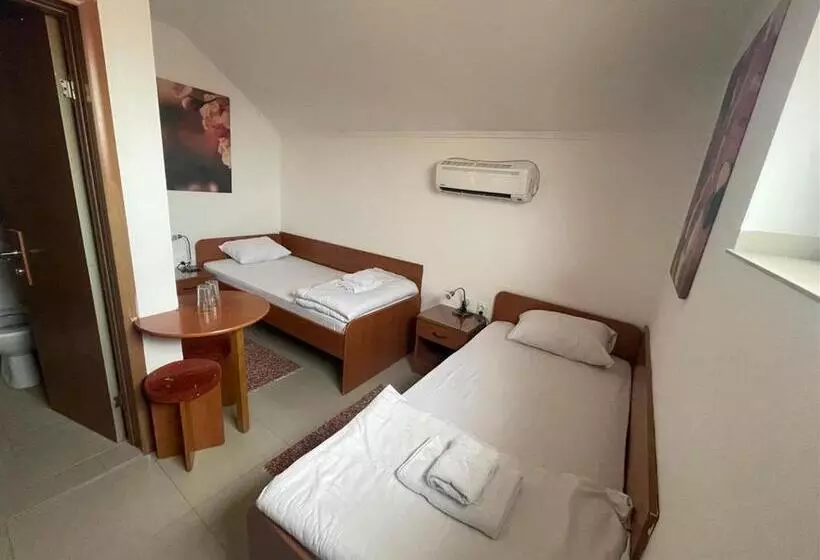 اتاق استاندارد یک نفره, Rooms Gat
