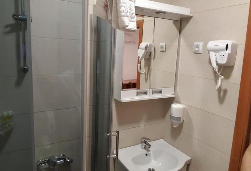 اتاق استاندارد, Rooms Gat