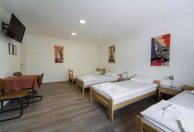 اتاق استاندارد چهار تخته, Rooms Gat