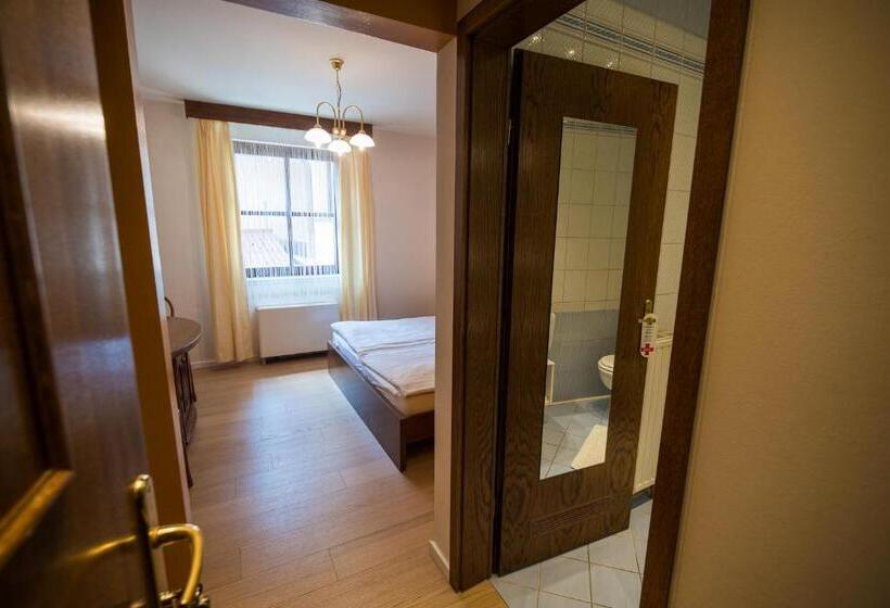 اتاق استاندارد, Splavar Rooms