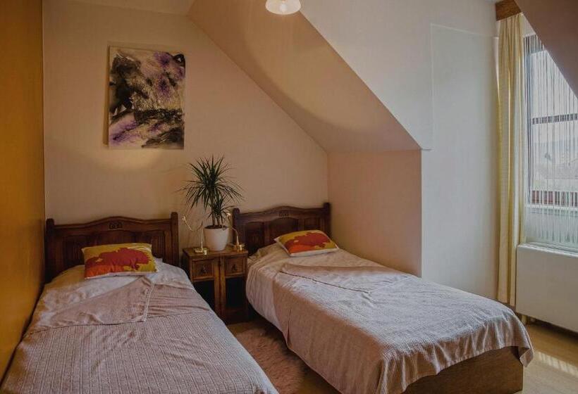 اتاق استاندارد, Splavar Rooms