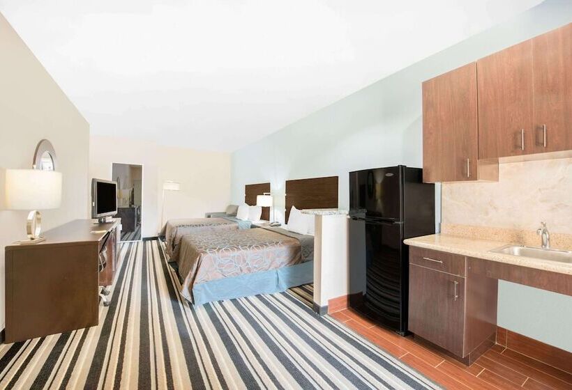 סוויטת 2 חדרי שינה, Super 8 By Wyndham Dilley Tx