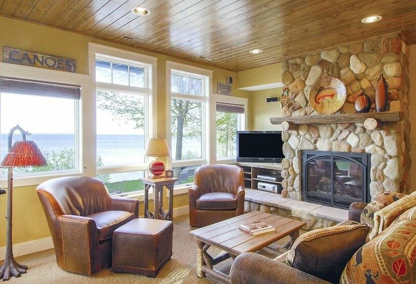 منزل 3 غرف نوم, Trappers Landing Lodge