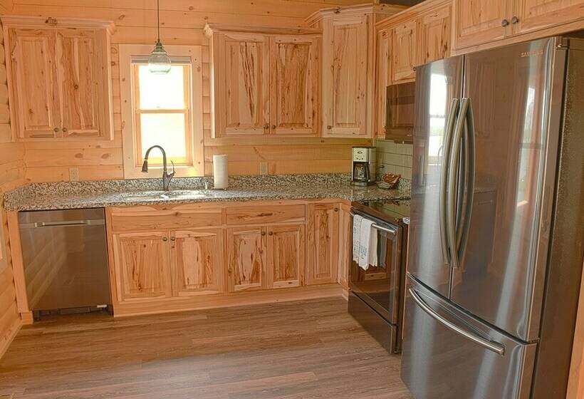 كابينة, Trappers Landing Lodge