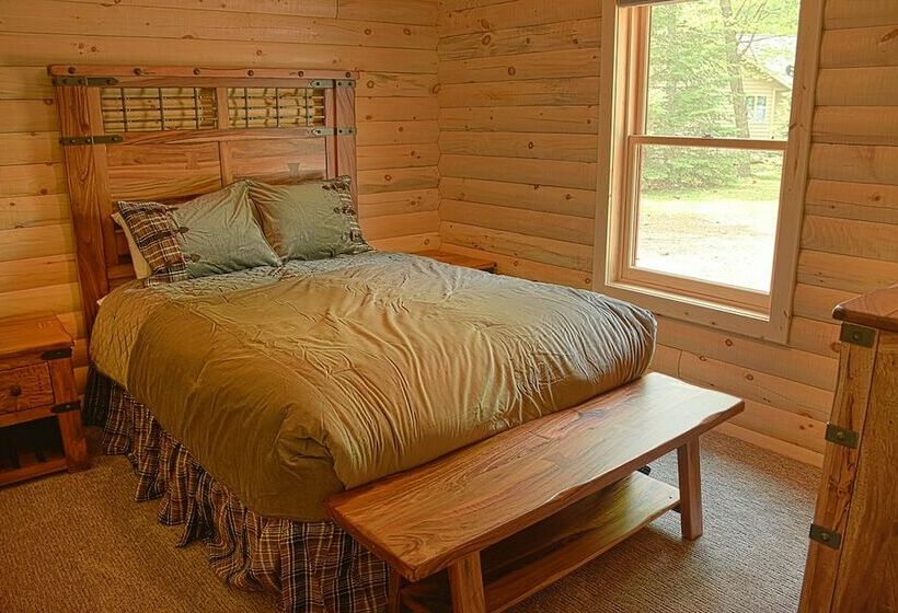 Хижина, Trappers Landing Lodge
