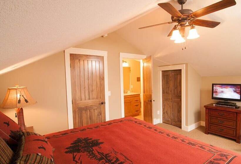 كابينة, Trappers Landing Lodge