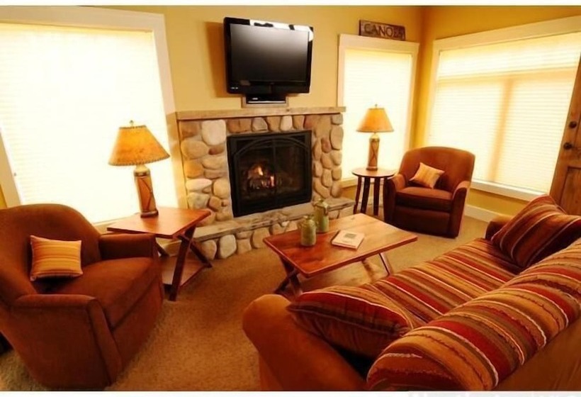 كابينة, Trappers Landing Lodge