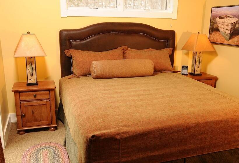 جناح ديلوكس, Trappers Landing Lodge