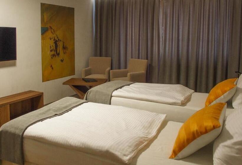 高级大房间, Victoria