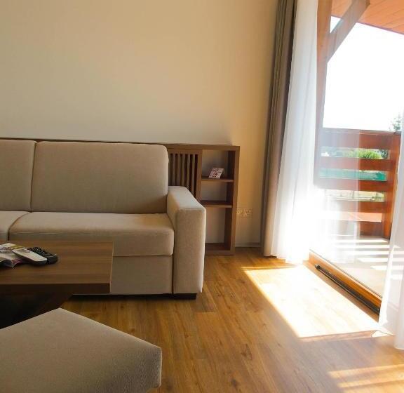 高级套房, Victoria