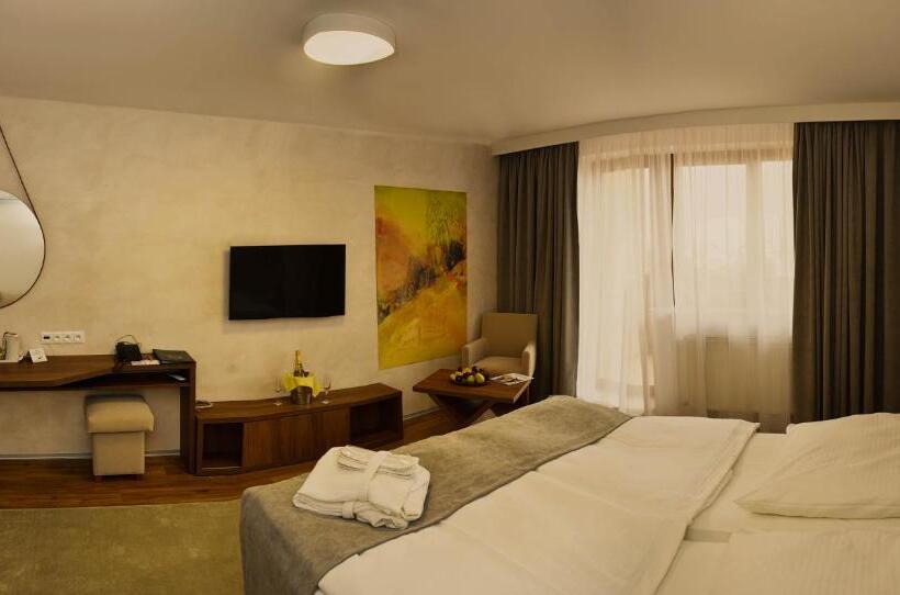 高级套房, Victoria