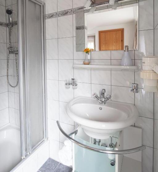 شقة غرفتين نوم مزودة بشُرفة, Garni Brigitte