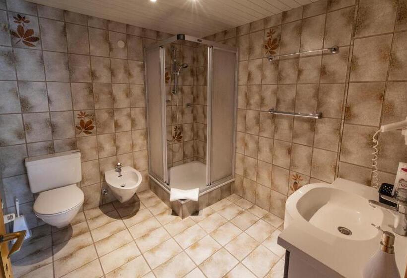 شقة غرفتين نوم مزودة بشُرفة, Garni Brigitte