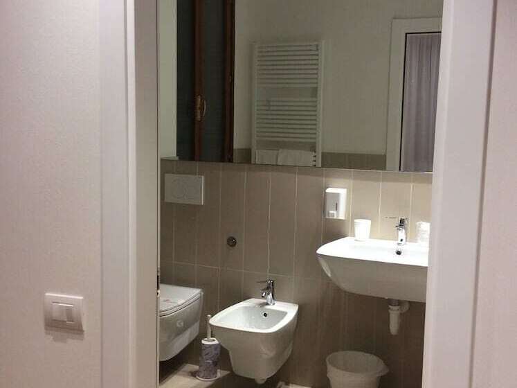 コンフォートシングルルーム, Albergo La Rocca