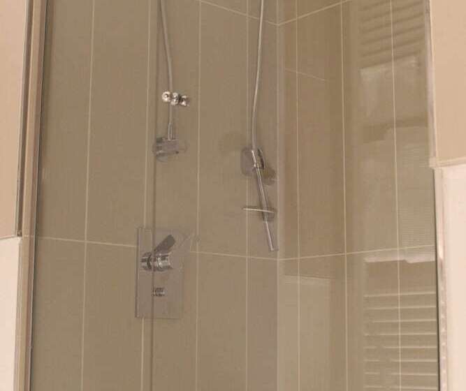 コンフォートルーム, Albergo La Rocca