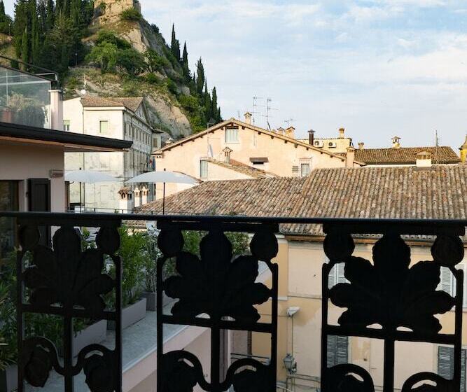 コンフォートルーム, Albergo La Rocca