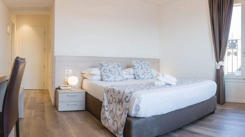 コンフォートルーム, Albergo La Rocca