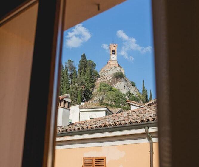 コンフォートルーム, Albergo La Rocca