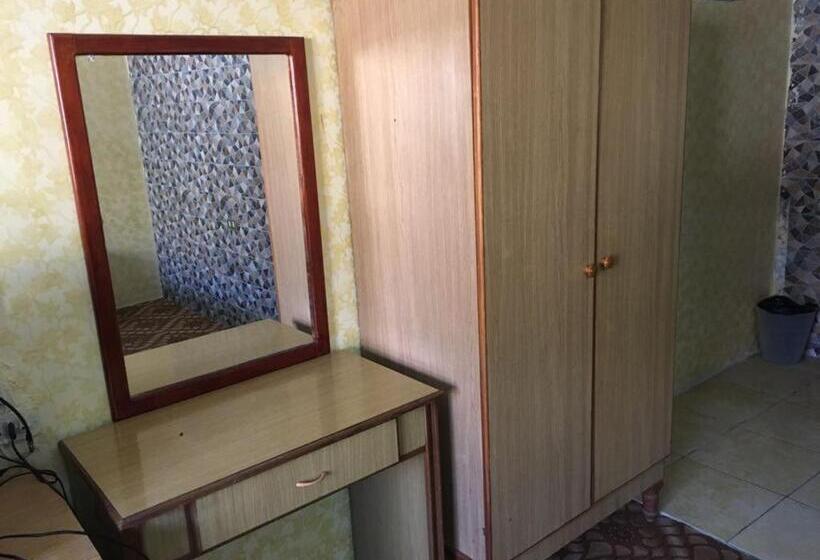 اتاق استاندارد سه نفره, Asia