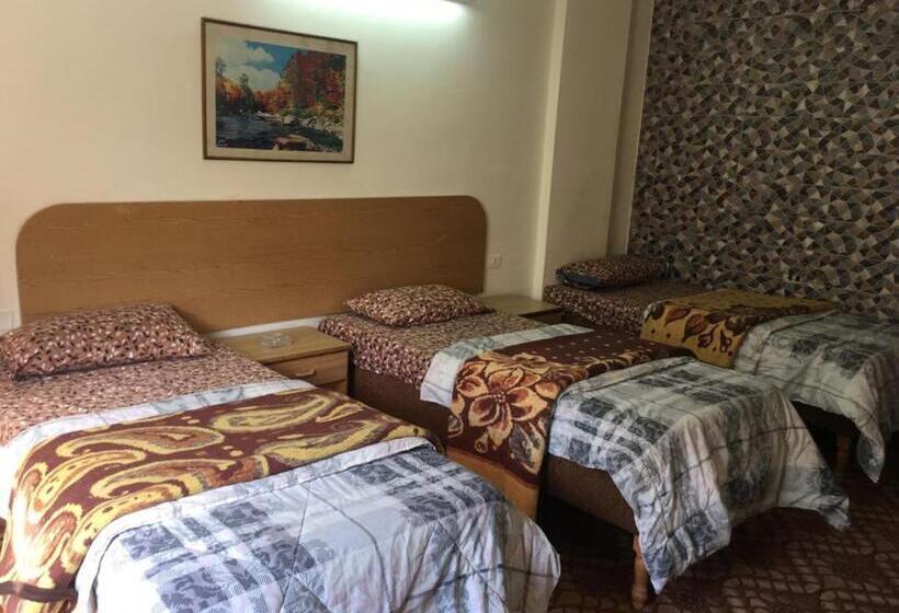 اتاق استاندارد سه نفره, Asia