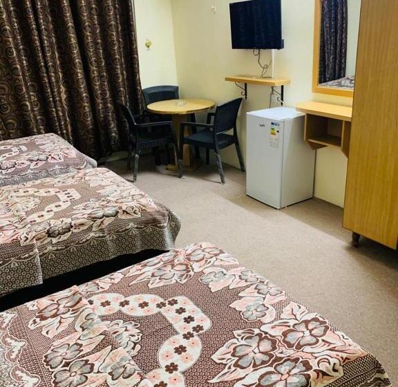 اتاق استاندارد سه نفره, Asia