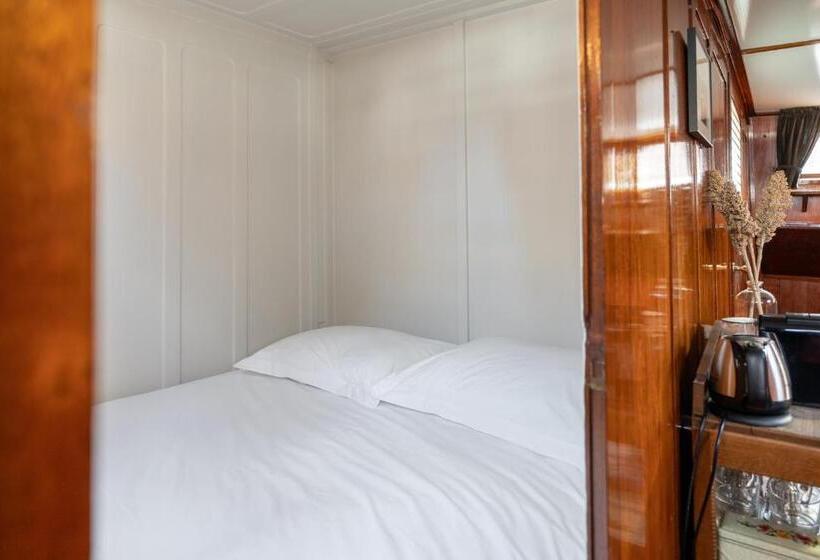 스탠다드 스튜디오, B&b Vita Nova